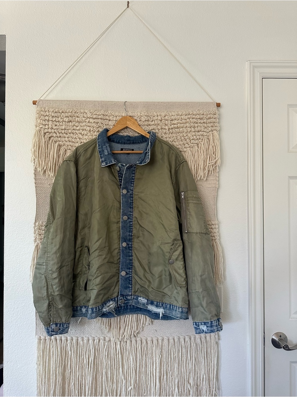 Elwood Men’s Bomber Jacket